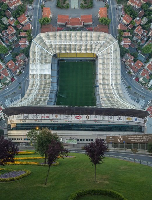 Flatland Art by Aydin Byuyktas